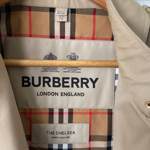 Burberry Chelsea Mid length Trench - Picture 2 of 11